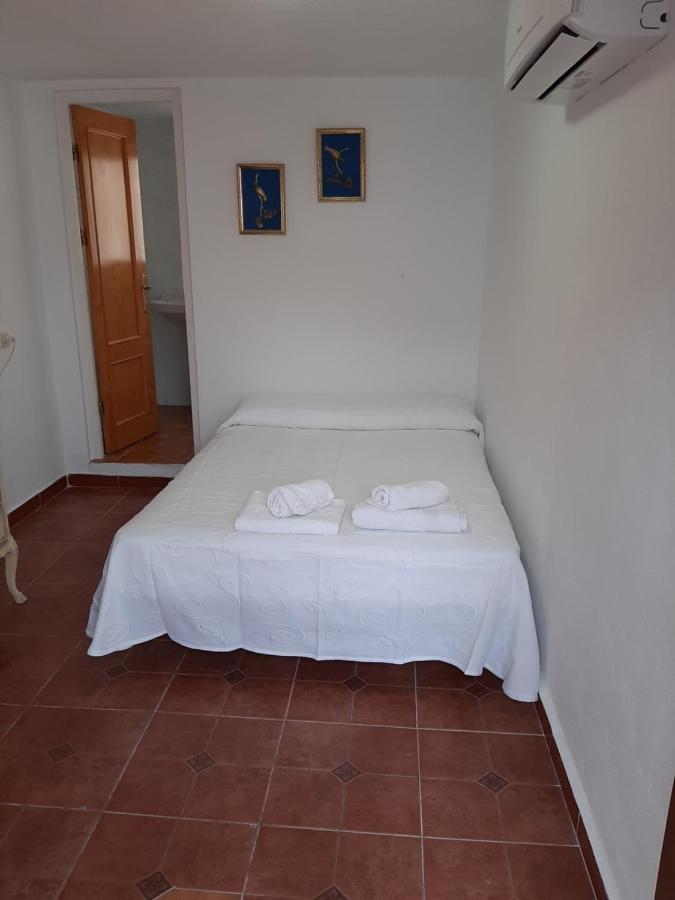 Pension Casa Fina Ruiz Almuñécar Exterior foto